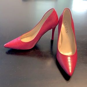 GUESS size 6 fuchsia stilettos LIKE NEW